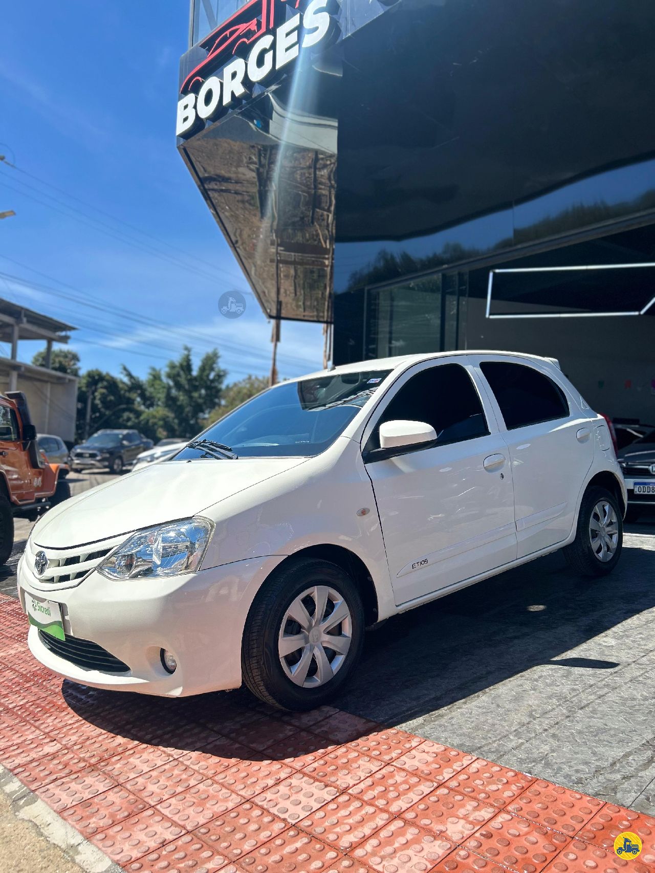 CARRO TOYOTA Etios 1.3 X Borges Caminhões CACHOEIRO DE ITAPEMIRIM ESPÍRITO SANTO ES